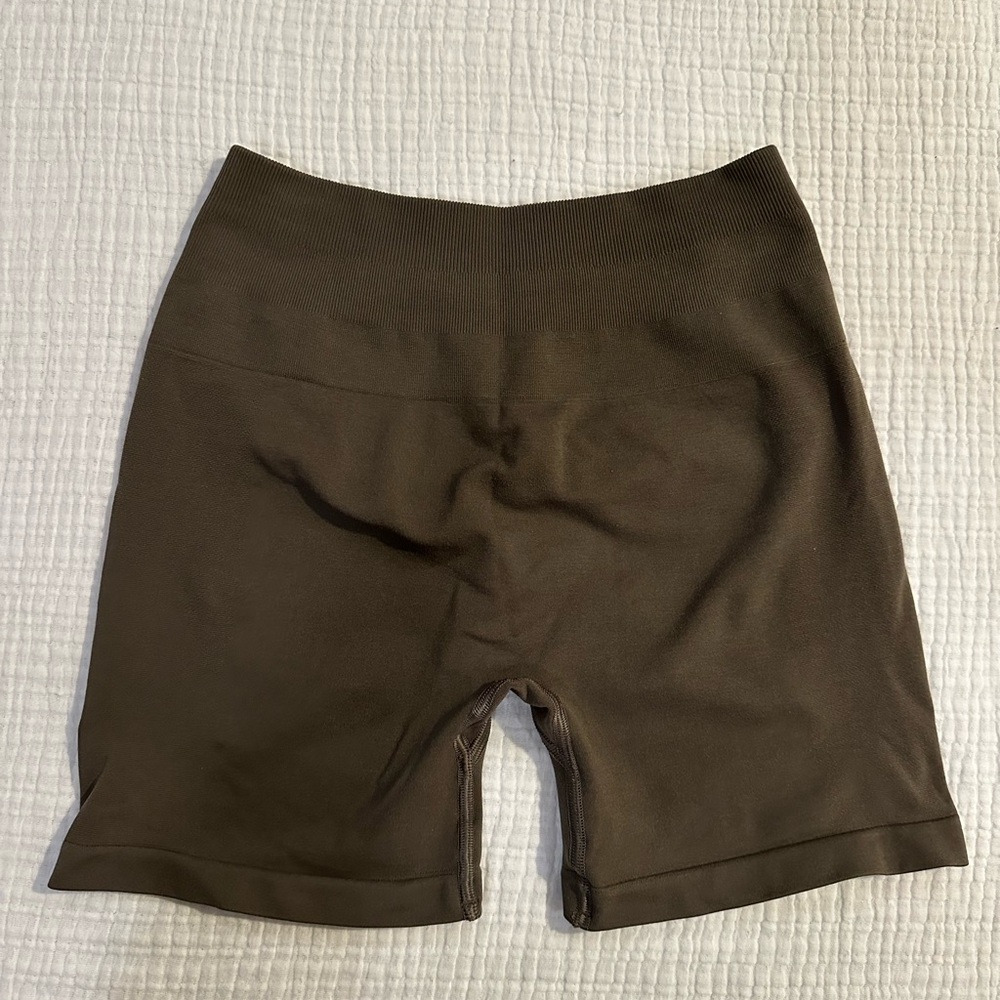 Alphalete Amplify Short